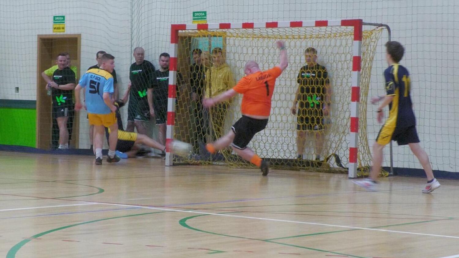 Turniej charytatywny w Kościerzynie.Kto zdobył puchar „Szczęśliwej Przystani”?