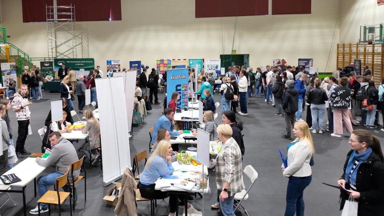 Jeden dzień, jedno miejsce, dziesiątki możliwości - tak wyglądały Kościerskie Targi Pracy i Edukacji!