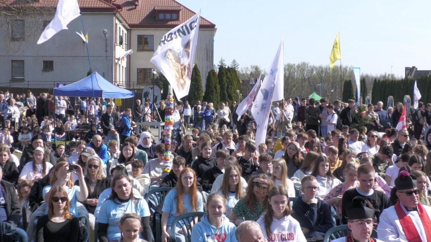 Ponad 2000 młodych ludzi z diecezji pelplińskiej zgromadziło się w Kościerzynie