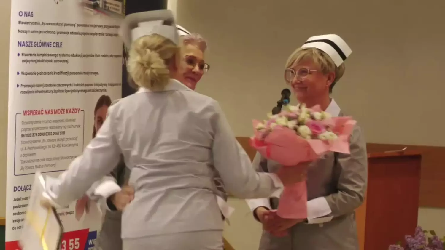 Najlepsze pielęgniarki uhonorowane złotymi czepkami! Poznaj ich historie i dowiedz się, dlaczego są tak ważne dla naszego szpitala.