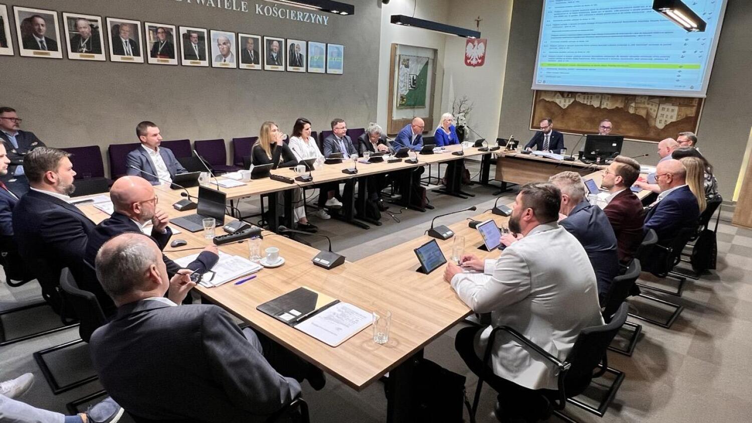 Przełomowa decyzja radnych Kościerzyny - przekazanie gruntów przy ul. Drogowców umożliwi budowę 150 mieszkań komunalnych z finansowaniem z BGK