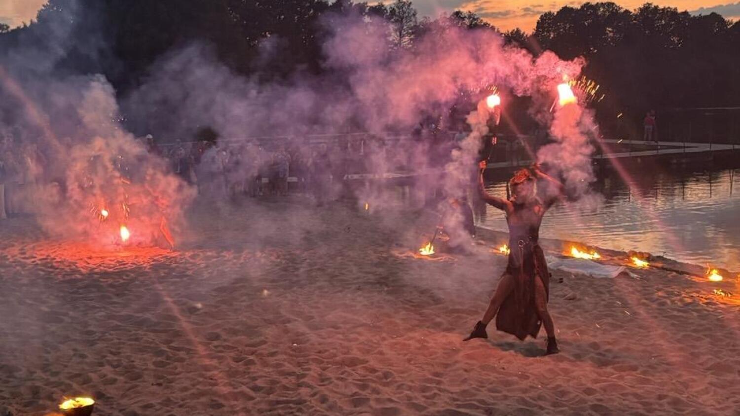 Noc Świętojańska 2025 nad Jeziorem Gałęźnym w Kościerzynie