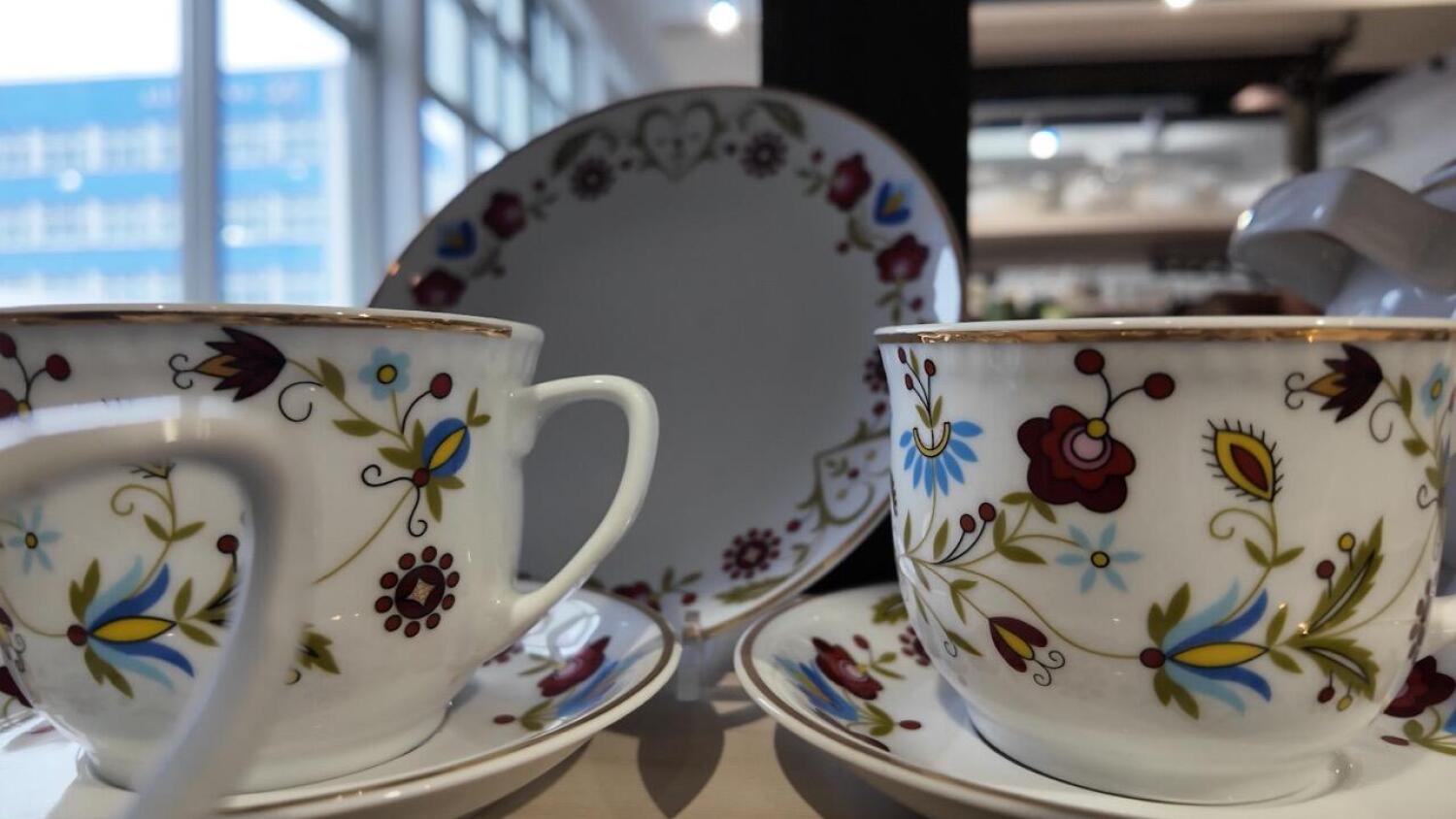 Porcelana, emocje i wzory Kaszub – wystawa, którą warto zobaczyć z bliska!