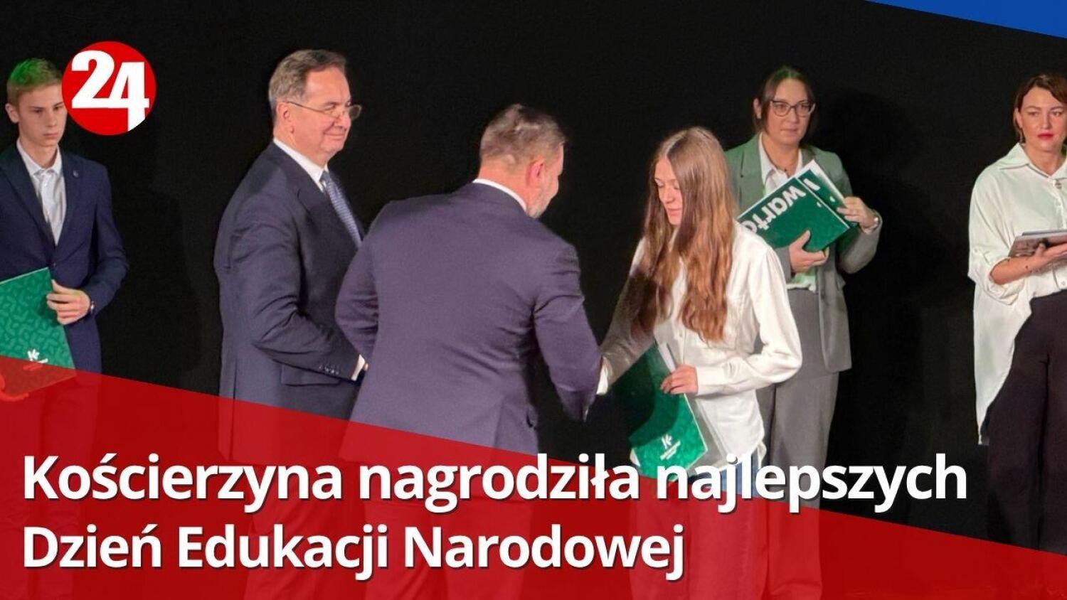 W Kościerzynie uczczono Dzień Edukacji Narodowej, nagradzając uczniów, studentów oraz nauczycieli za ich wyjątkowe osiągnięcia