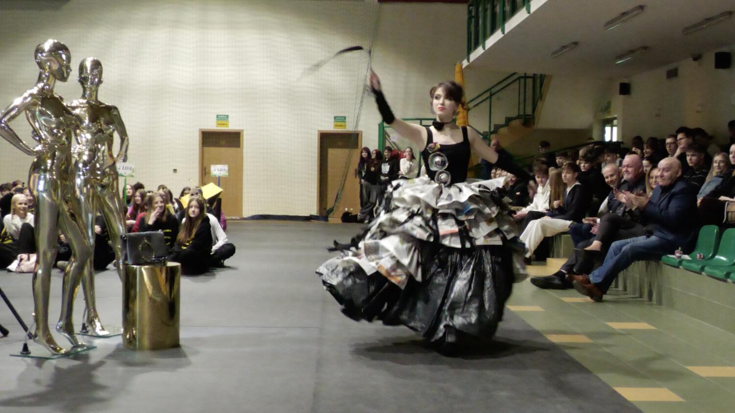 Dzień Ekonomika 2026: Zobacz, co uczniowie zrobili z plastiku i puszek