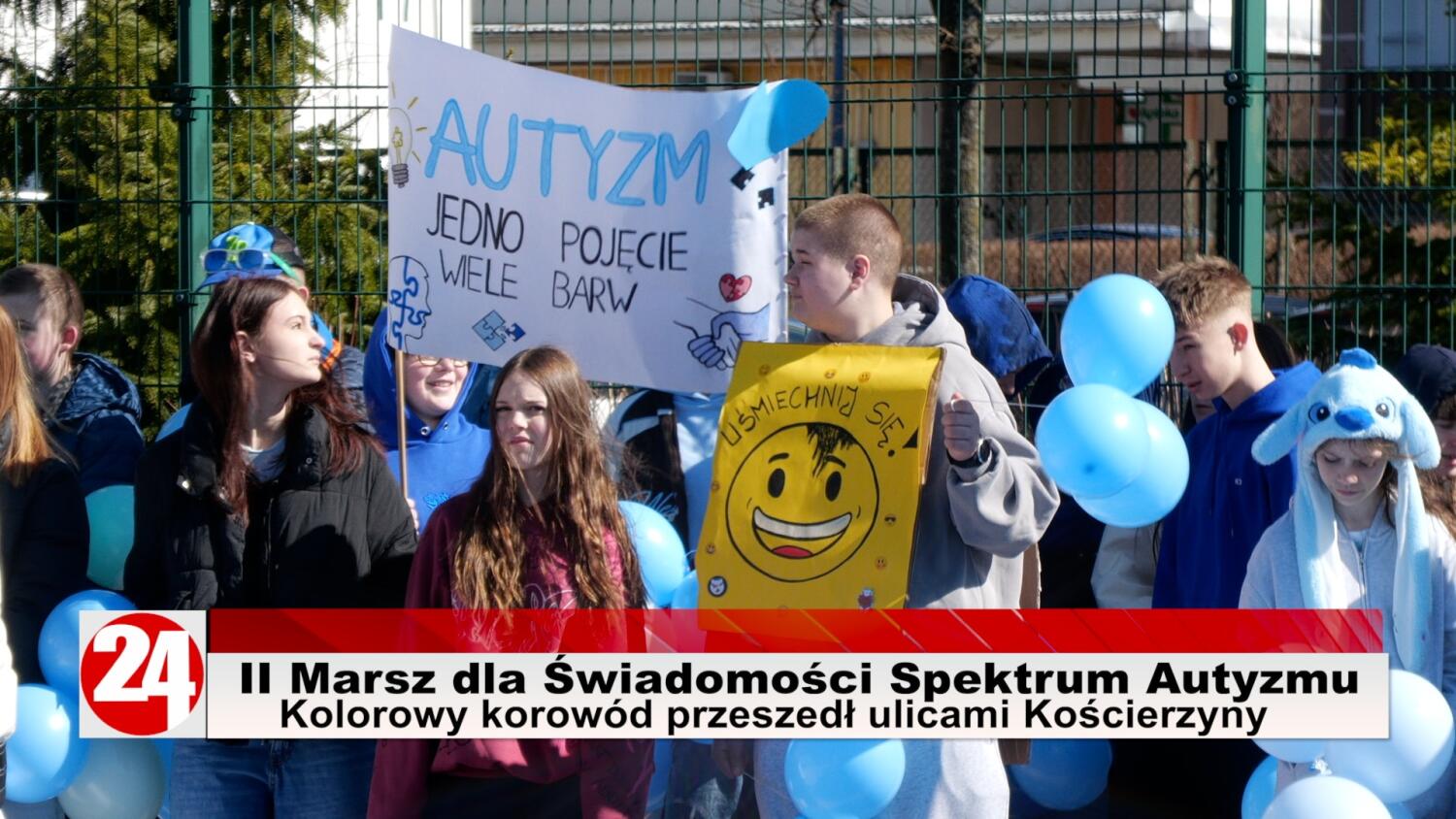 Niebieski korowód na kościerskim Rynku