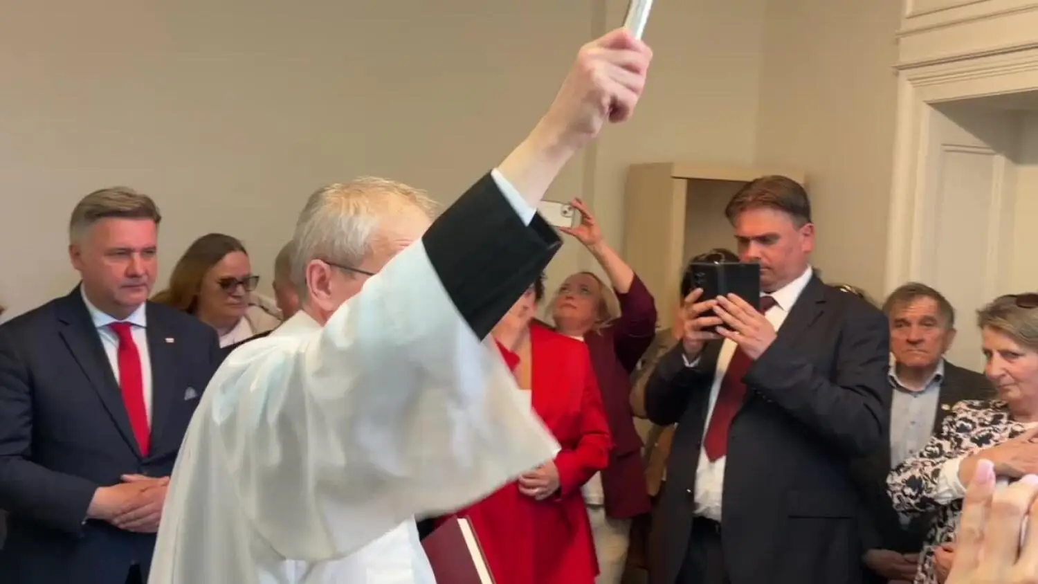 Relacja wideo.Otwarcie biura poselskiego PiS w Kościerzynie
