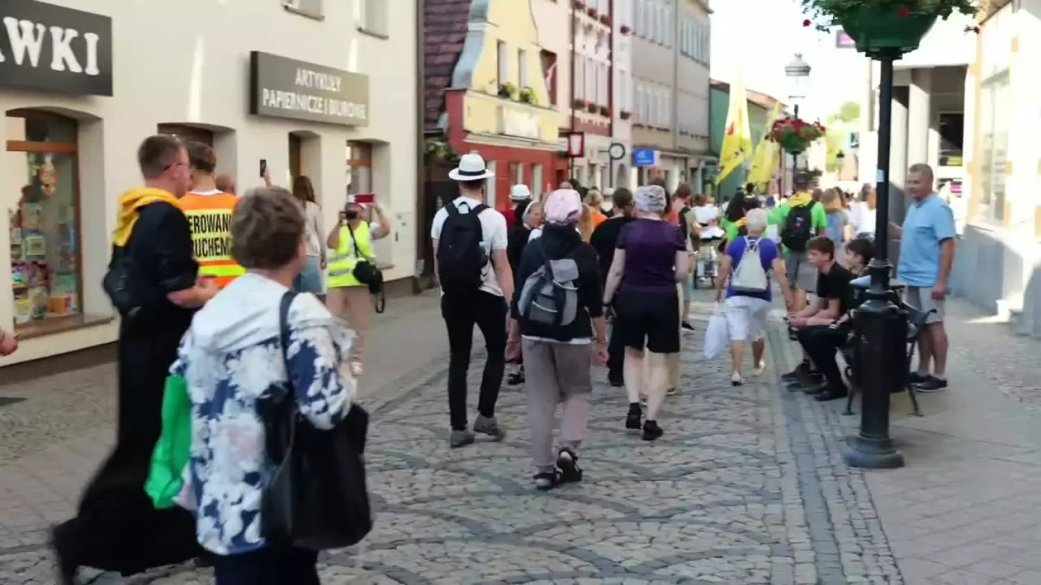 Trzysta dziewięćdziesiąt kilometrów przed nimi. Pielgrzymi wyszli na szlak
